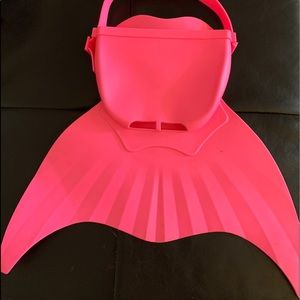 Mermaid tail OS ( fits around size)